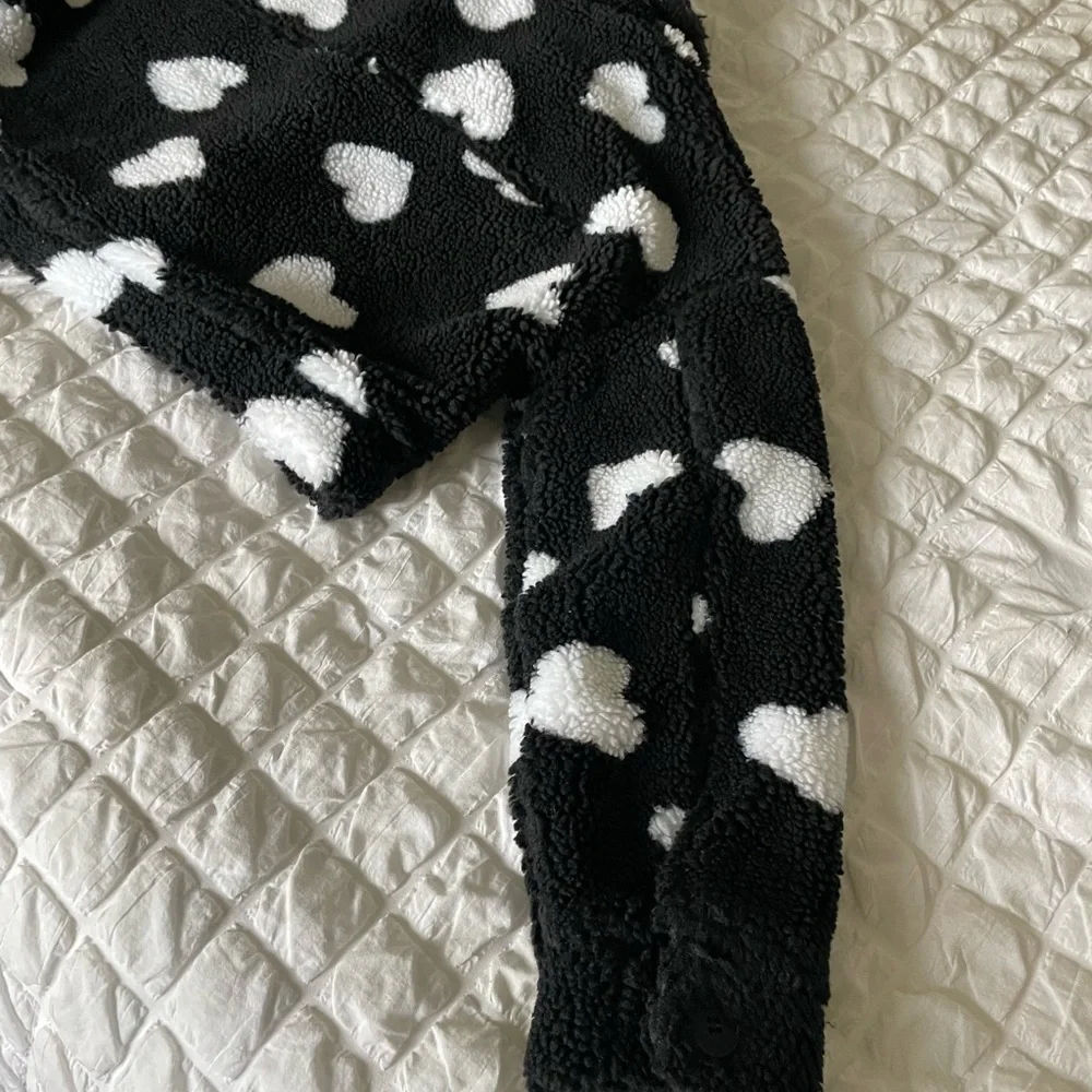 Beach Riot Devin Sherpa heart fuzzy crop jacket - Picture 15 of 16